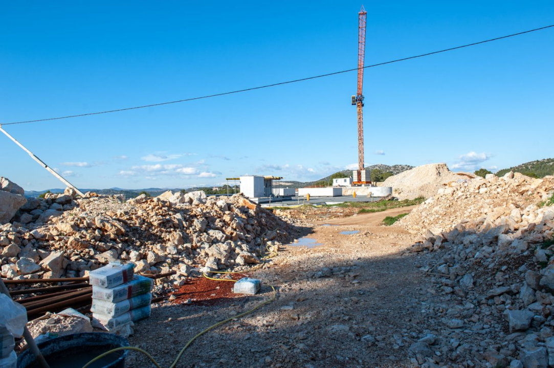 Sv. Ivan izgleda neprepoznatljivo, zgrada koja je niknula bit će zakamuflirana: 'Tvrđavu svečano otvaramo na Dan grada'         