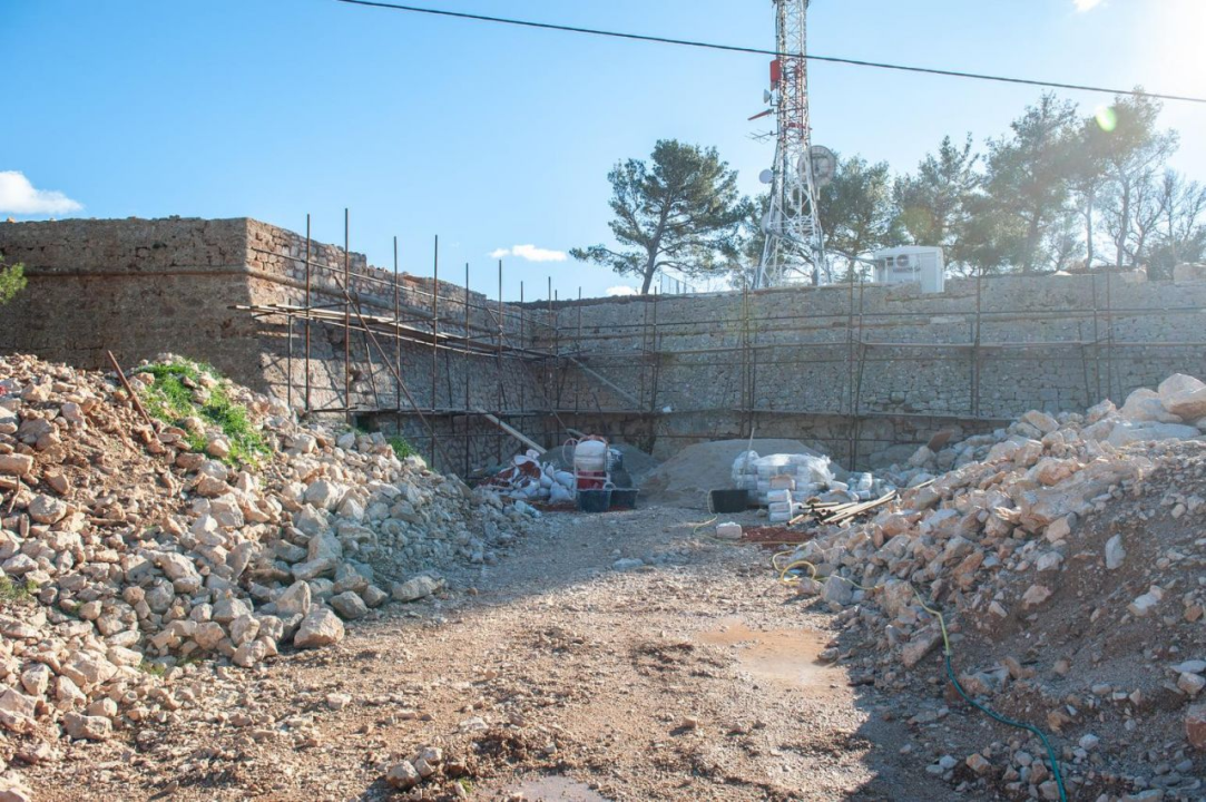 Sv. Ivan izgleda neprepoznatljivo, zgrada koja je niknula bit će zakamuflirana: 'Tvrđavu svečano otvaramo na Dan grada'         