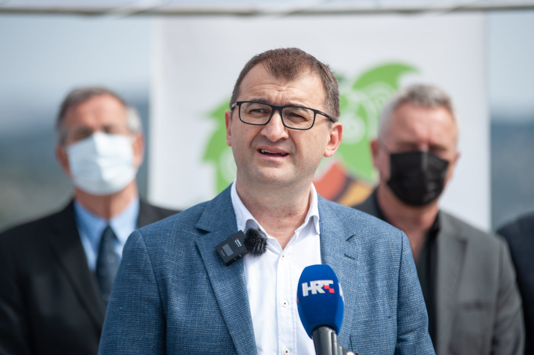 Most i Domovinski pokret na šibenskom mostu predstavili kandidate za župana i gradonačelnika  