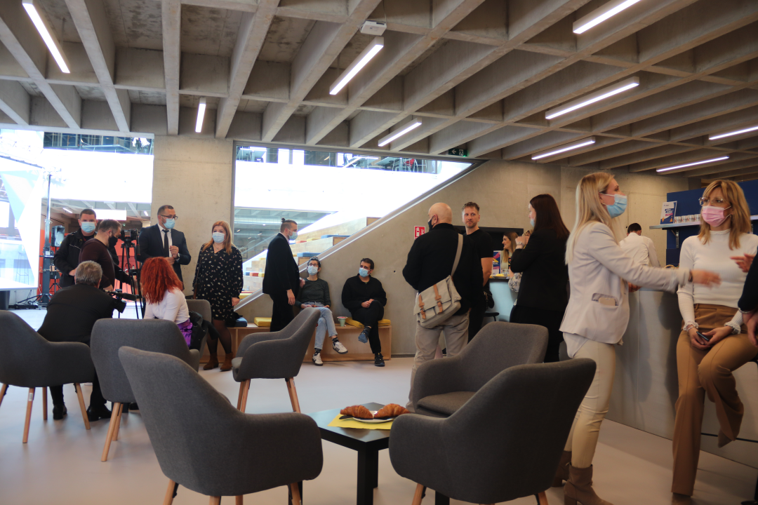 Digitalni nomadi, open space, coworking, deep dive, javascript, blockchain, meet up i Burićev posjet 