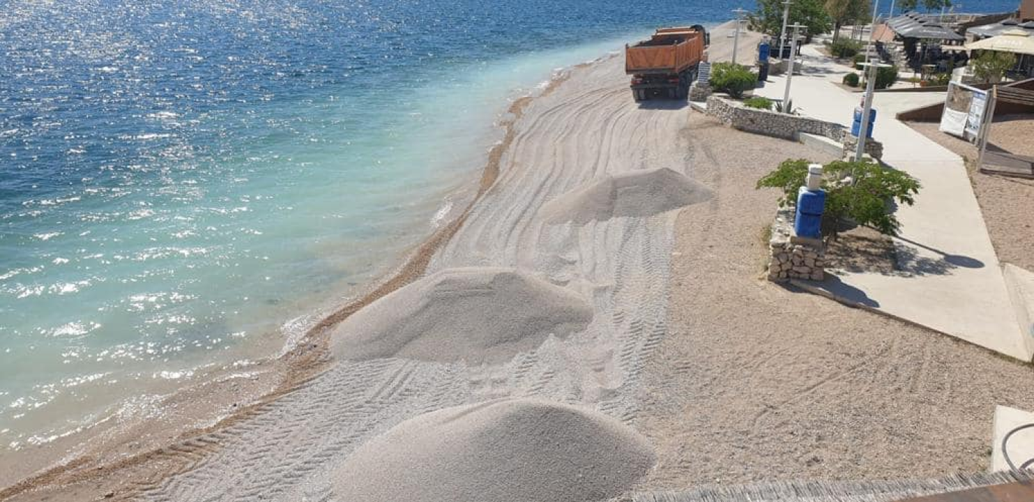 Zeleni grad započeo je s uređenjem plaža na području Grada Šibenika 