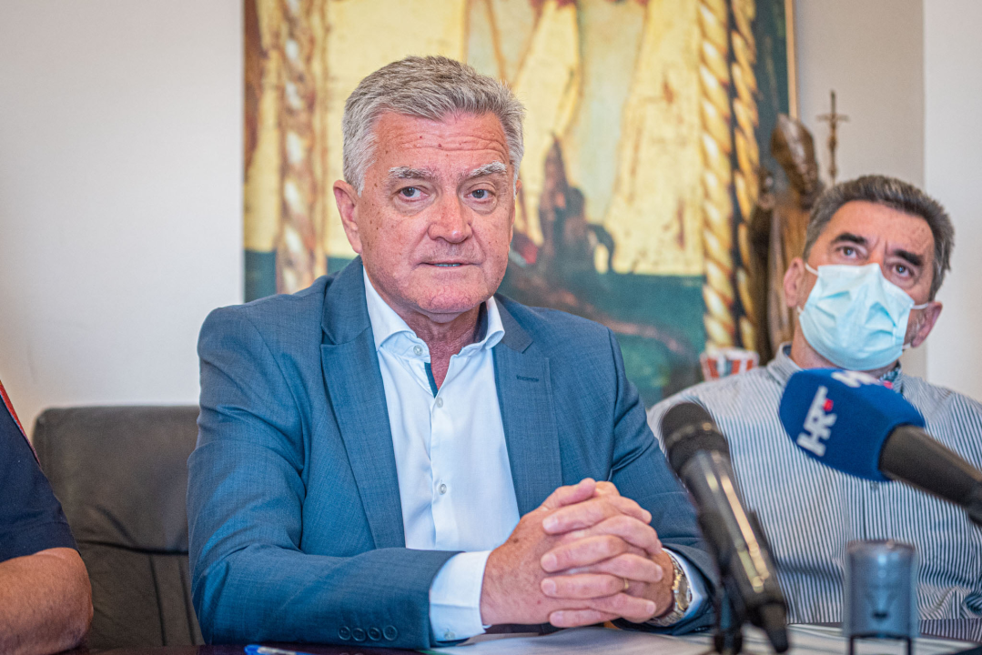 Nakon godina čekanja, potpisan ugovor za izradu projektne dokumentacije za novi Vatrogasni dom u bivšoj vojarni