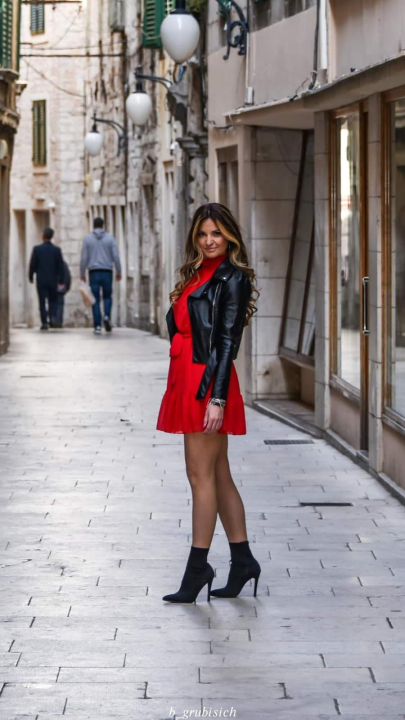 Šibenčanka Božena Bajalica proglašena Miss mode i prošla u finale natjecanja 'Online Miss Croatia'