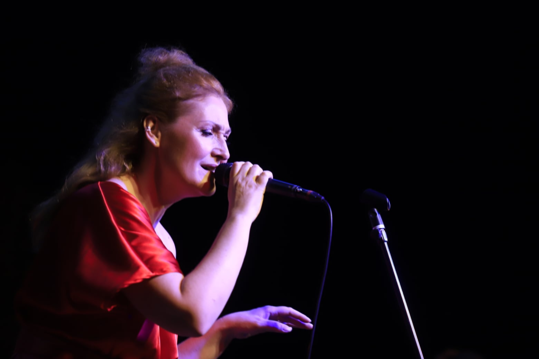 Bloom otvorio sezonu: Šibenski pop dragulj predstavio prvi album