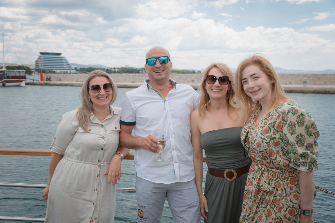 Neda Ukraden promovirala novi album na brodu od Vodica do Šibenika