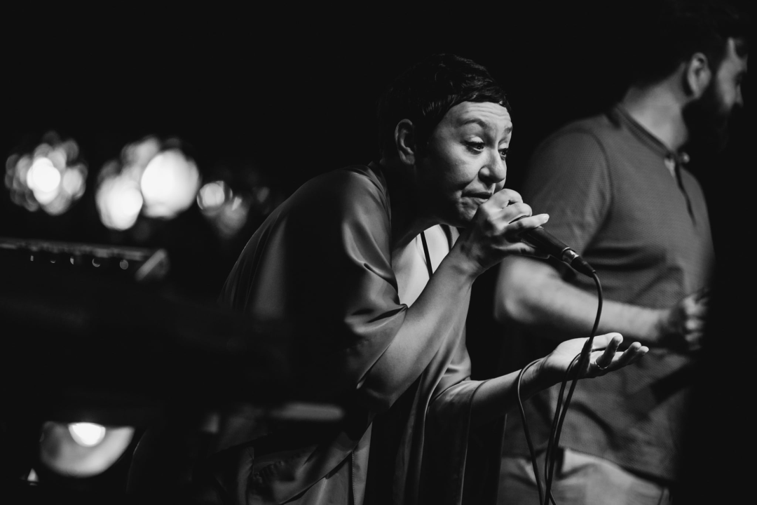 Pogledajte kako je bilo sinoć na koncertu Je Veux ispod katedrale	  