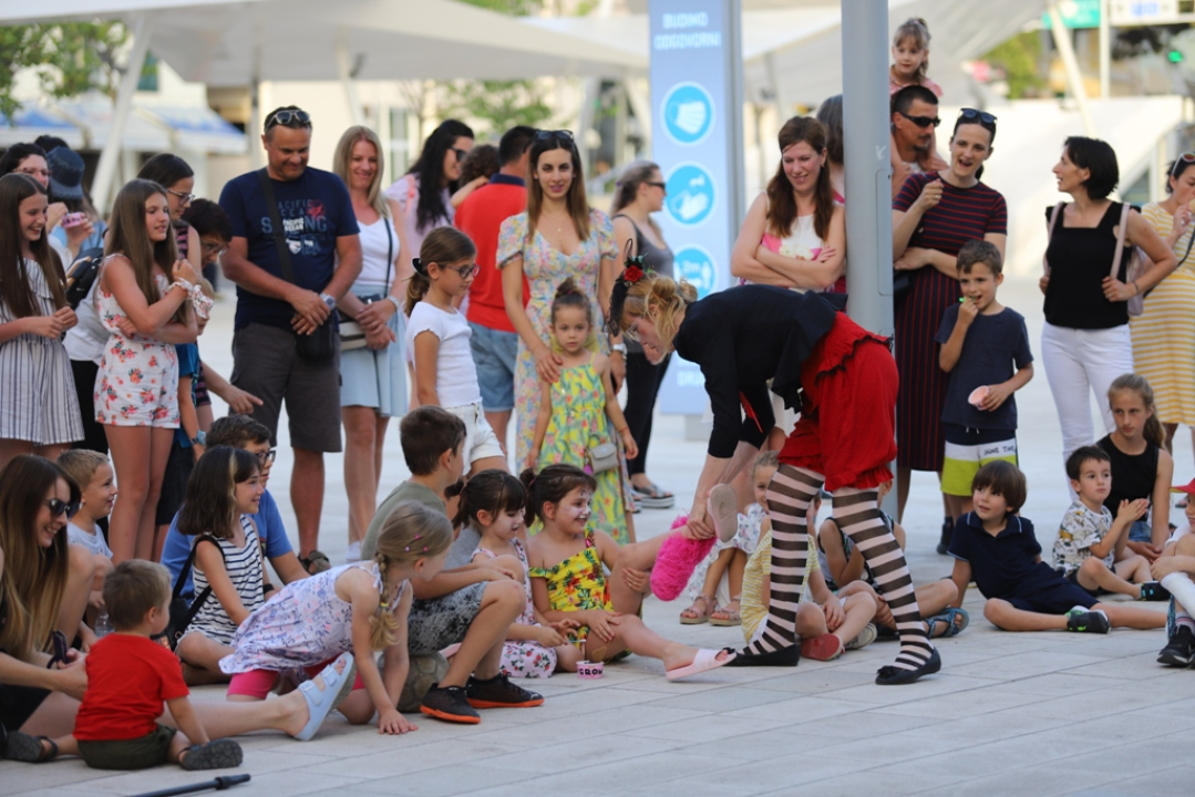 Pogledajte kako je jučer bilo na MDF-u i provjerite današnji program na ulicama i trgovima