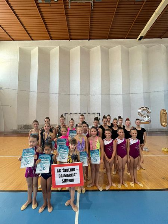 Gimnastičarke Šibenik-Dalmacije predstavile se u sjajnom svjetlu, osvojile mnoštvo medalja