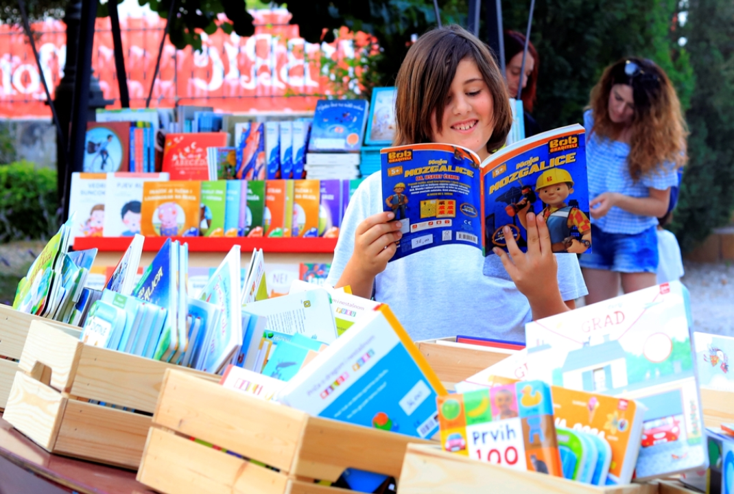 Djeci danas čitaju Goran Višnjić i Oriana Kunčić, a zanimljivih gostiju neće faliti ni na Libriću  