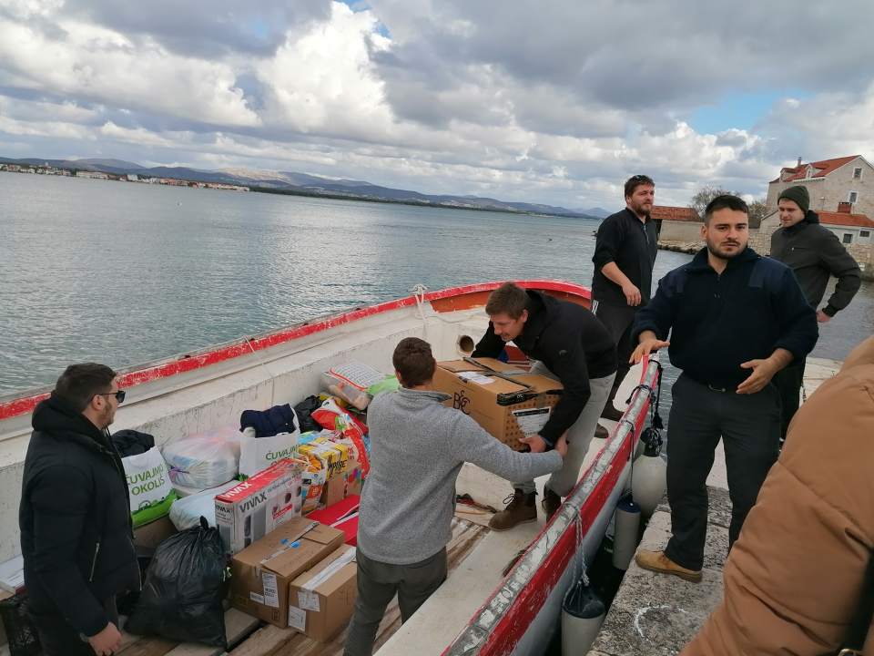 Pričali smo s curama i dečkima iz Šepurine: Od sadnje cvijeća do popravka balotane,  rade sto na sat i odlično ih ide