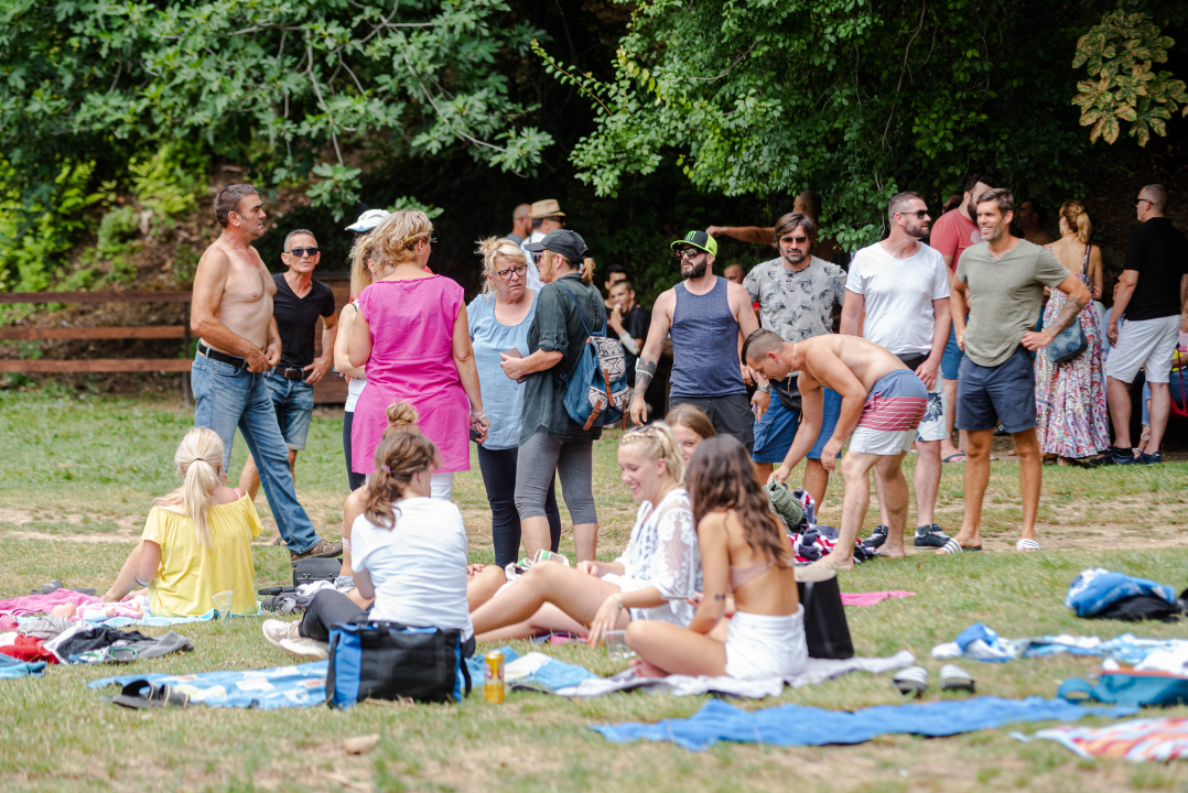 Prosvjedno kupanje na Skradinskom Buku