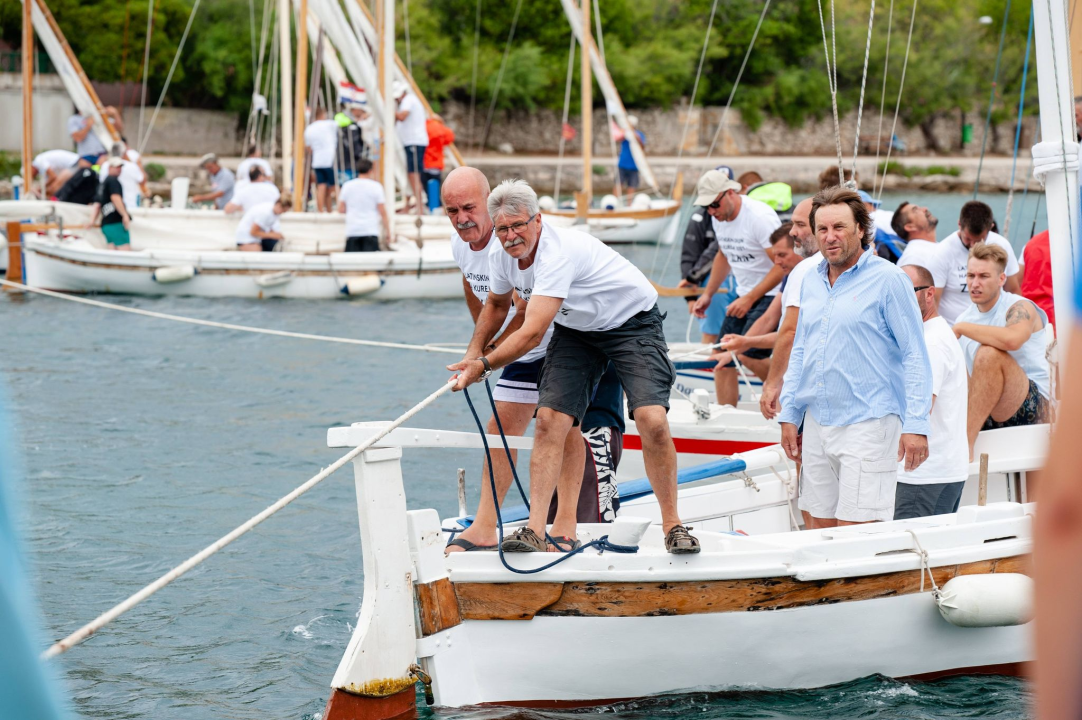 Pogledajte spektakularne kadrove zlarinske regate na latinsko jedro