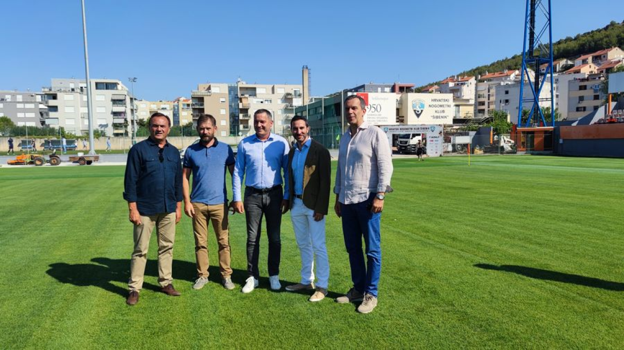 Hibridni travnjak na Šubićevcu spreman, Kustić: 'Definitivno velika stvar za Šibenik'
