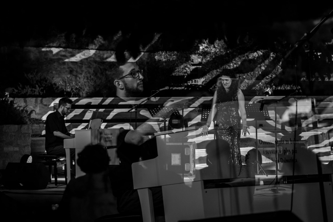 Na Baroneu se sinoć slušala opera pod zvijezdama, evo dijela atmosfere 