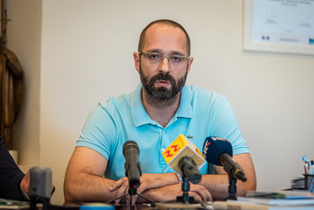 Sjećate se priče o nabavi 11 autobusa? Stižu dogodine, Burić kaže da je to prijelomni trenutak u urbanom identitetu grada  