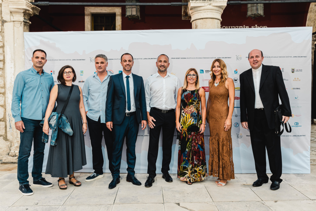 Proslava Društva Juraj Dalmatinac donijela dašak glamura: Birala se najbolja garderoba, poziralo se kao na modnoj pisti