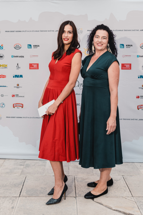 Proslava Društva Juraj Dalmatinac donijela dašak glamura: Birala se najbolja garderoba, poziralo se kao na modnoj pisti