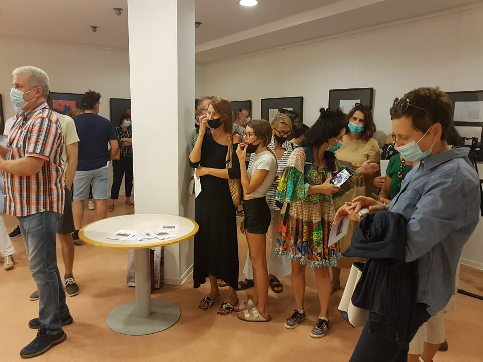 U šibenskoj knjižnici otvorena izložba Petra Krešimira Bralića: 'Drago mi je da ste ovdje i volim vas sve'  