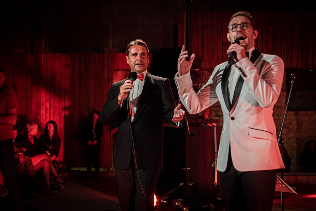 Šibenska narodna glazba i 4 tenora raspjevali publiku za kraj sezone