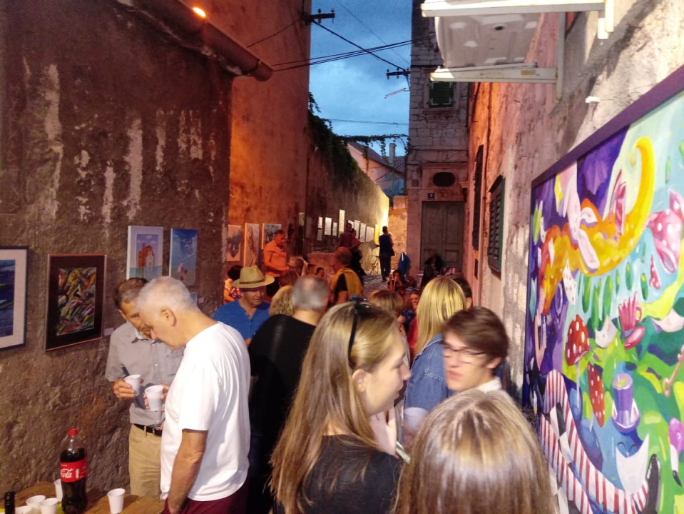 Znate li gdje je šibenska Galera? Mnogi ne znaju, ali večeras je ozbiljno podsjećala na pariški Montparnass