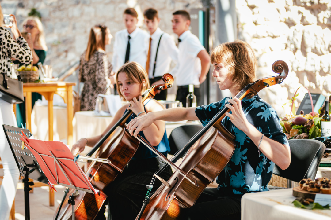 Oni su budućnost hrvatskog ugostiteljstva, učenici TUŠ-a na sv. Mihovilu pokazali kako sljubljuju sir i vino!