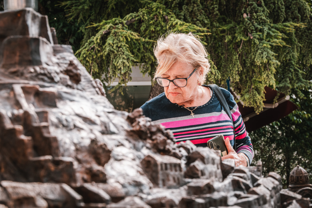Nakon svečanog otkrivanja, uslijedilo je detaljno proučavanje: 'Dobro je to napravljeno, ali ovakva stvar treba na Poljanu' 