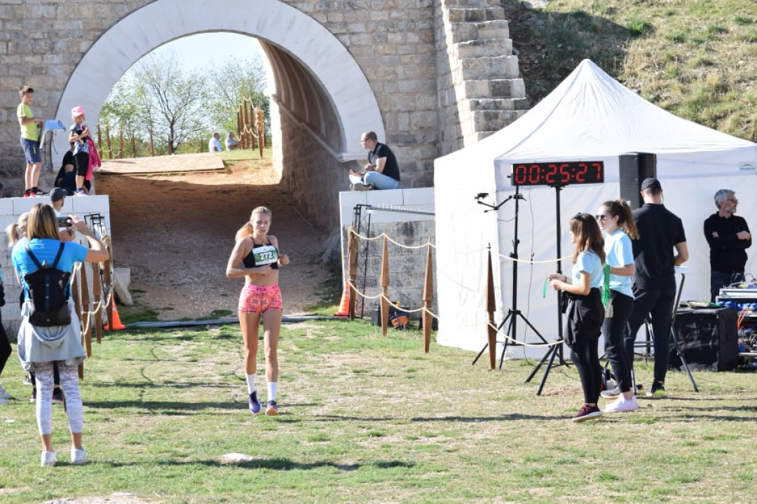 Novinarka ŠibenikIN-a druga u ženskoj konkurenciji na fun run utrci u sklopu Krkinog polumaratona