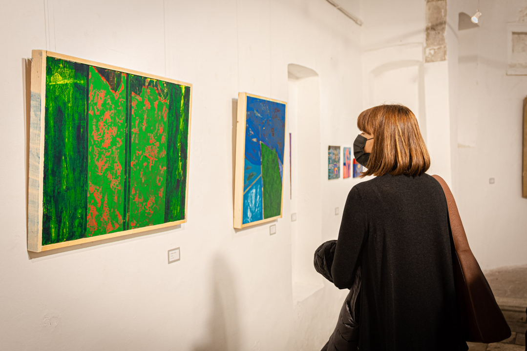 Izložba Grupe 9 u Galeriji sv. Krševana: 'Ovu su djela umjetnika koji liježu i bude se u Šibeniku' 