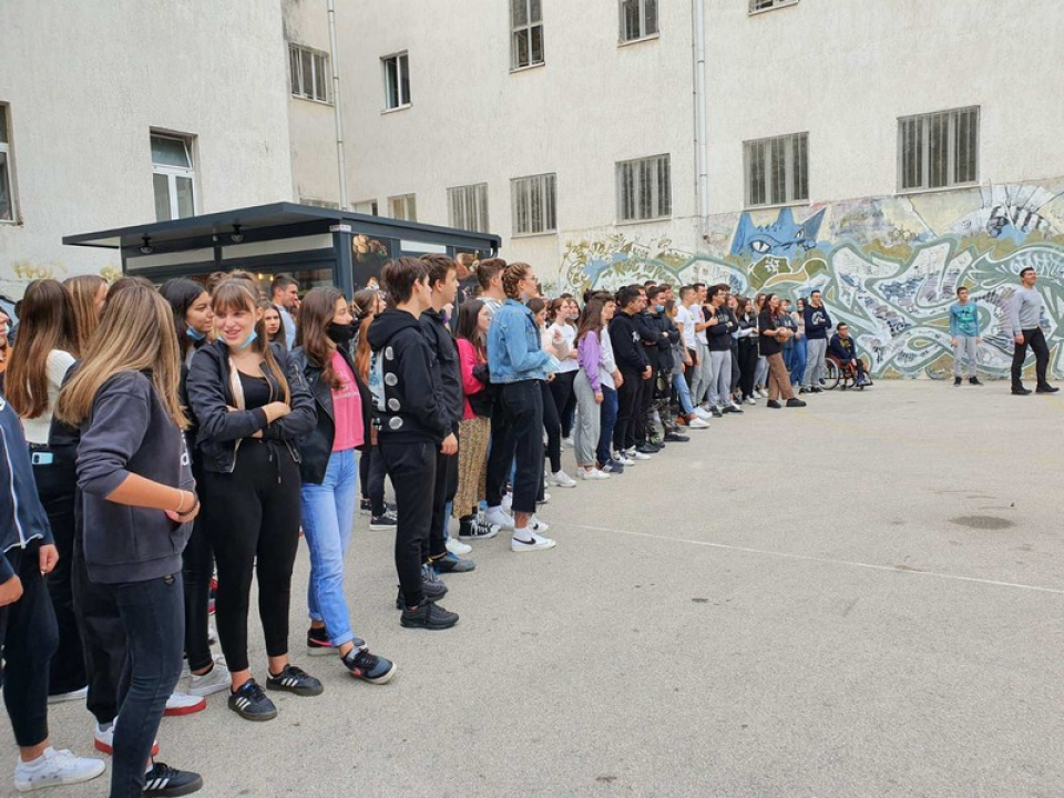 Ekonomska škola Šibenik: Obilježavanje Dana kruha i sportsko-humanitarna akcija 'Trica za Kiaru'