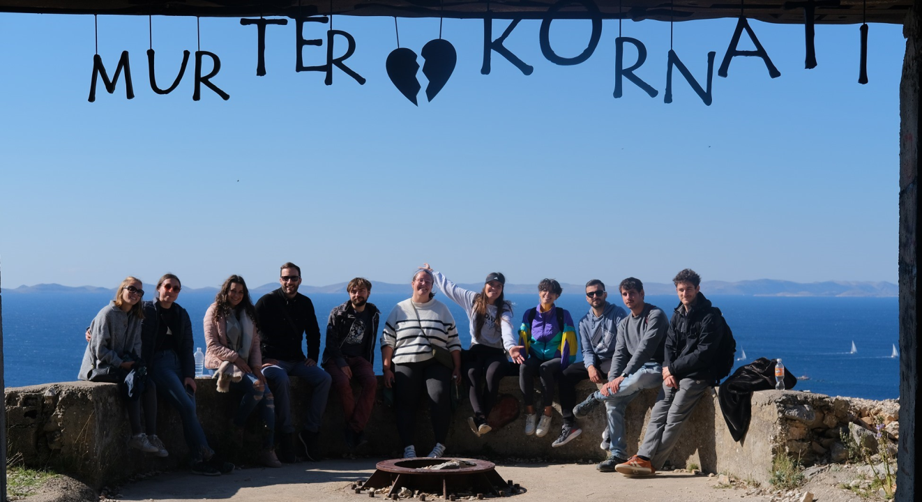 Mladi iz europskih zemalja mjesec dana radili na Murteru: Iza njih ostale nove pješačke staze i prebojane klupe