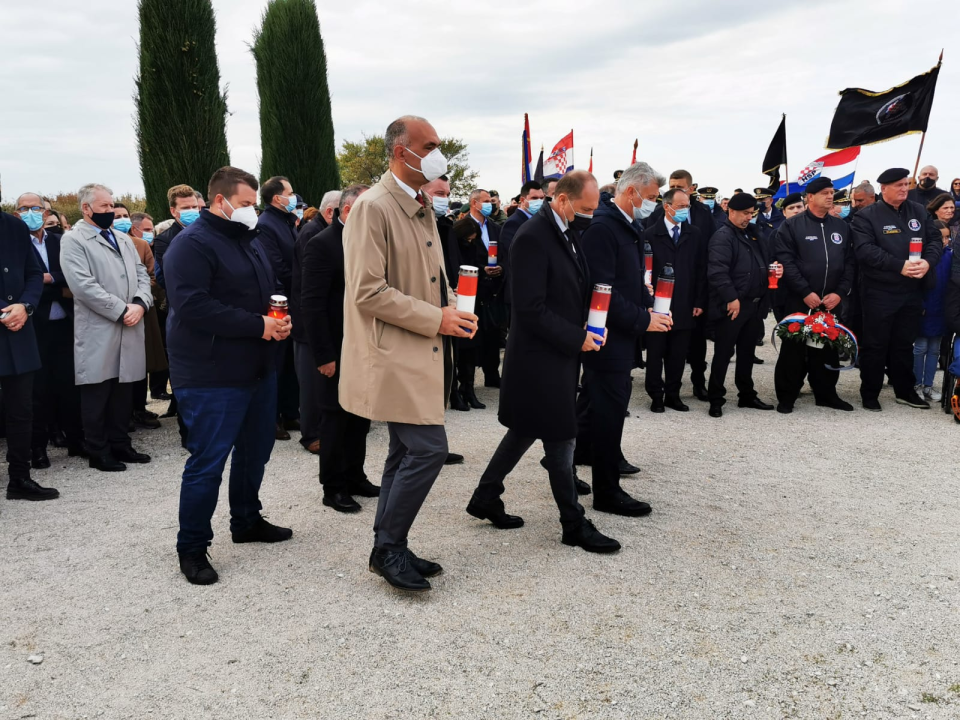 Župan Marko Jelić u Škabrnji odao počast žrtvama 