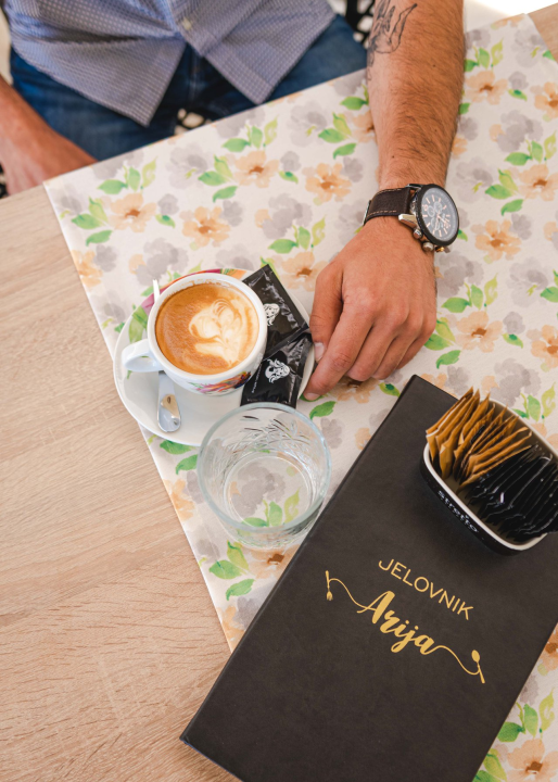 Iskoristite novogodišnji popust i do 40 posto u Mayoko showroomu u Vodicama! 