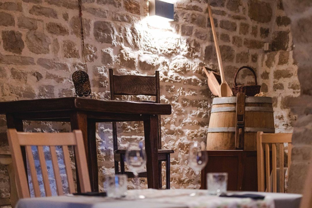 Advent u Arije uz glazbu uživo svakog vikenda donosi odličnu ponudu blagdanskih jela!   