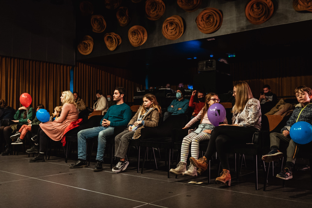 Tko je danas Robin Hood? Predstava u Arsenu razveselila mlade Šibenčane