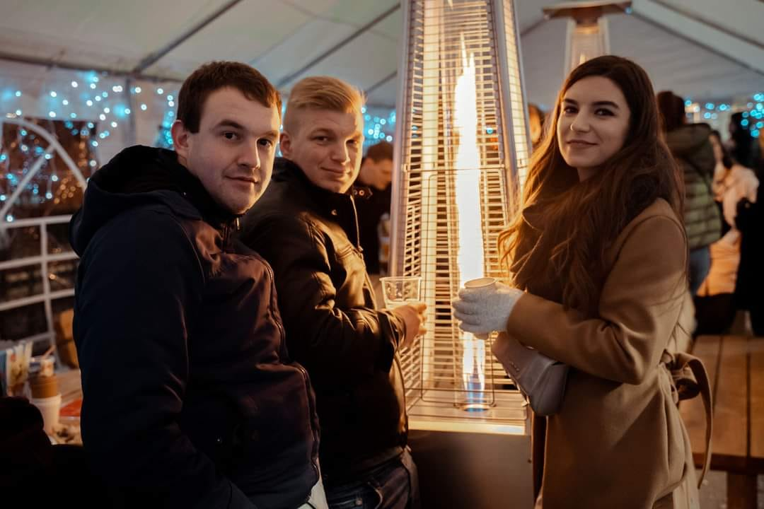 Neno Belan i Fiumensi otvorili Advent u Kninu: Pogledajte atmosferu 