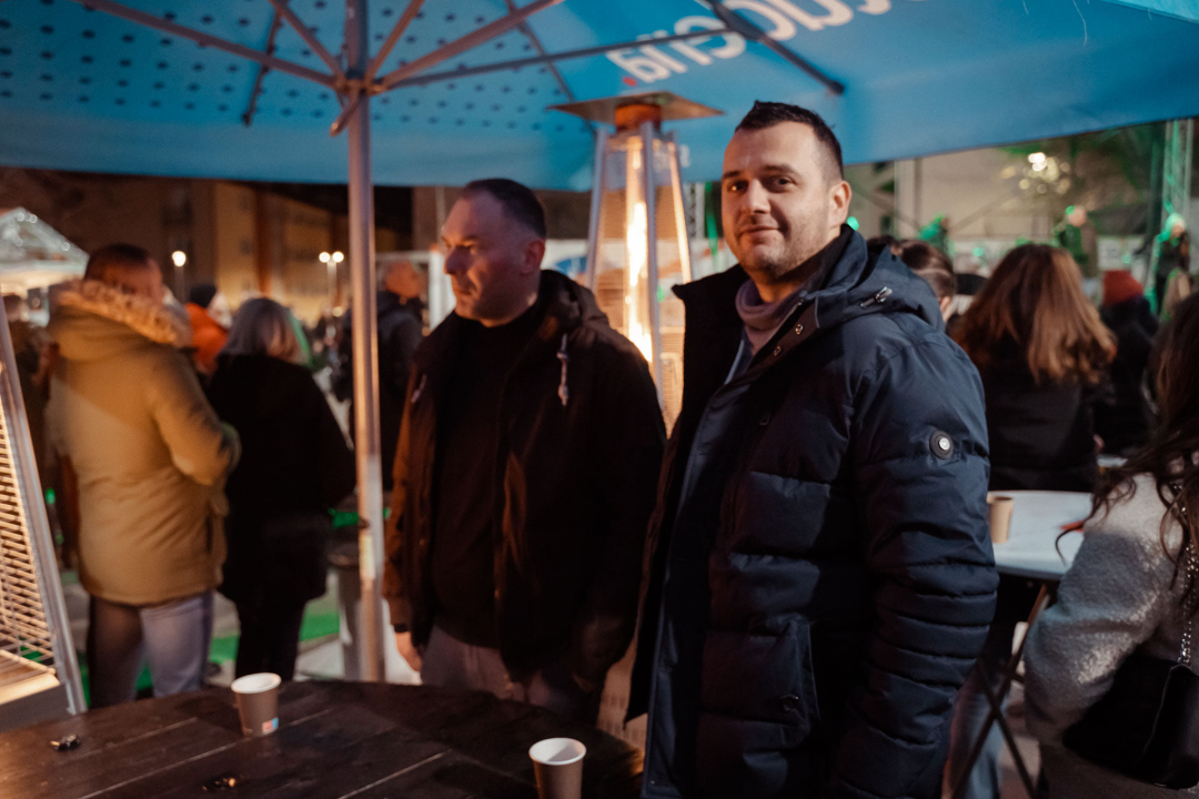 Giuliano i Diktatori zagrijali i rasplesali Kninjane drugog dana Adventa: Pogledajte kako je bilo