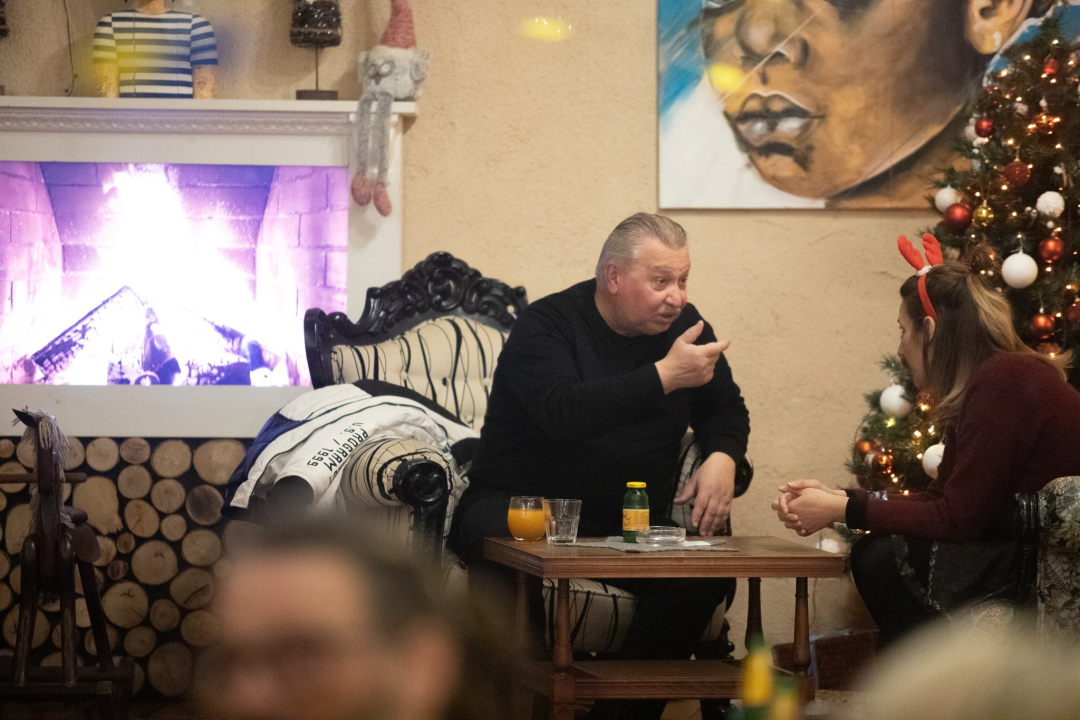 Otvoren Božićni tinel u Azimutu: Prodajna izložba u čarobnom ambijentu