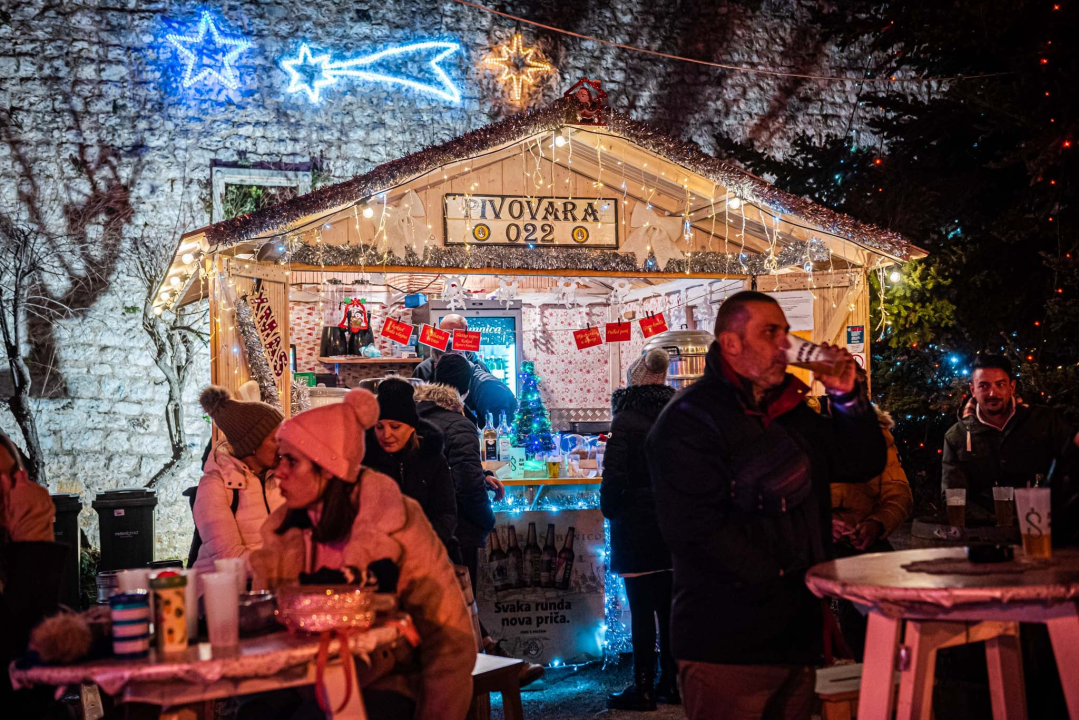 Odlični Bagatini pop, rock, soul, blues, funk &amp; jazz hitovima rasplesali cijeli Parkić