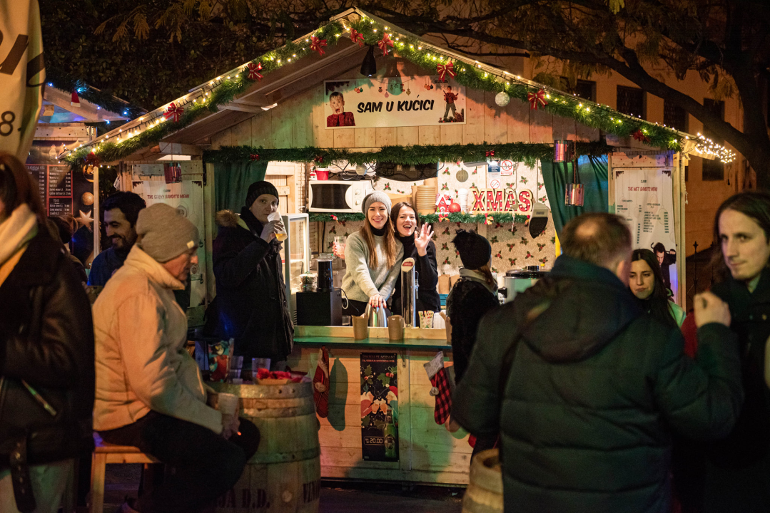 Miro Odak i Lili Gee u đardinu napravili odličnu atmosferu uz rock hitove
