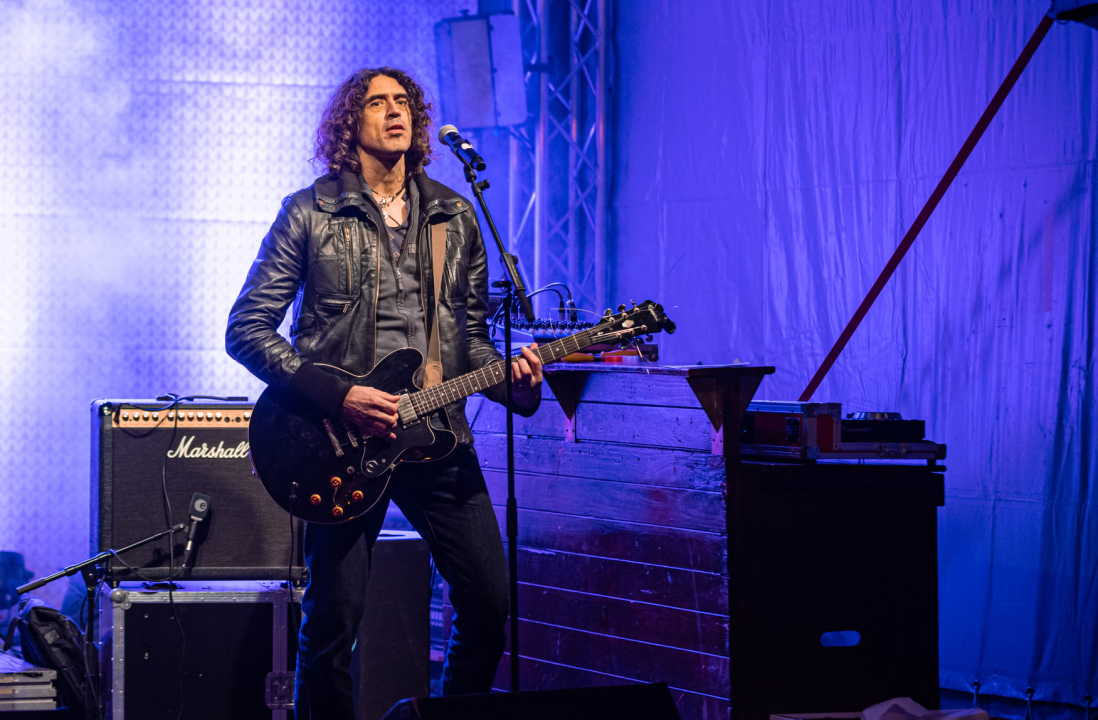 Miro Odak i Lili Gee u đardinu napravili odličnu atmosferu uz rock hitove