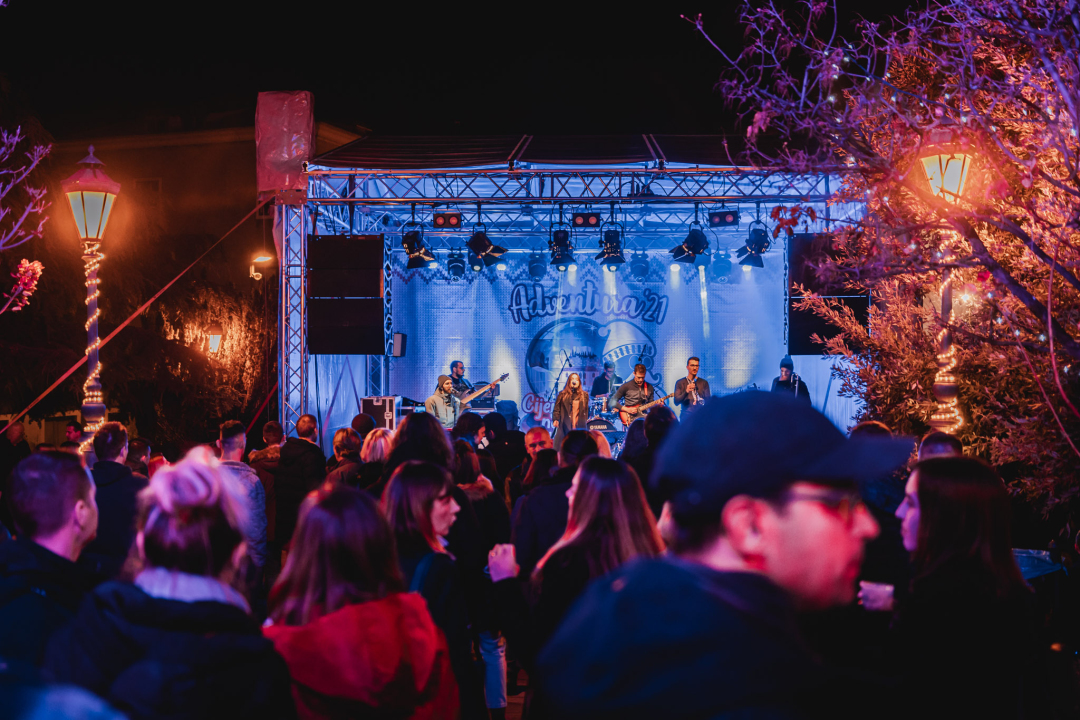 Spectrum nastavili plesne večeri na Adventuri, u prvom redu su bili najmlađi Šibenčani