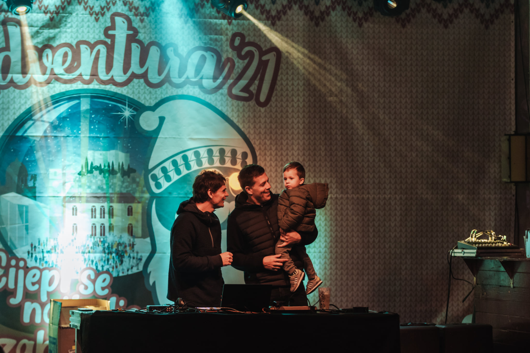 Elektronika u đardinu: Mirko Rak iliti Fikcio Monger počastio Šibenčane svojim 'full setom' na Adventuri 