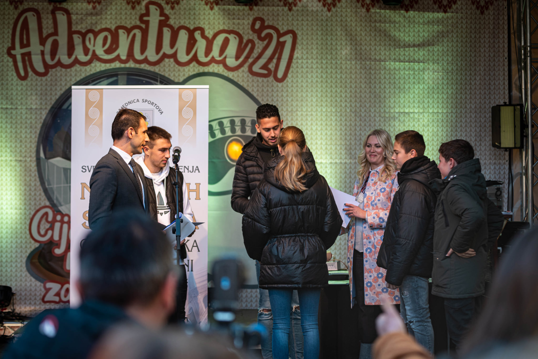 Vaterpolisti Solarisa i košarkašice Šibenika u ekipnoj, a Toni Slavica i Nives Radić u pojedinačnoj konkurenciji 