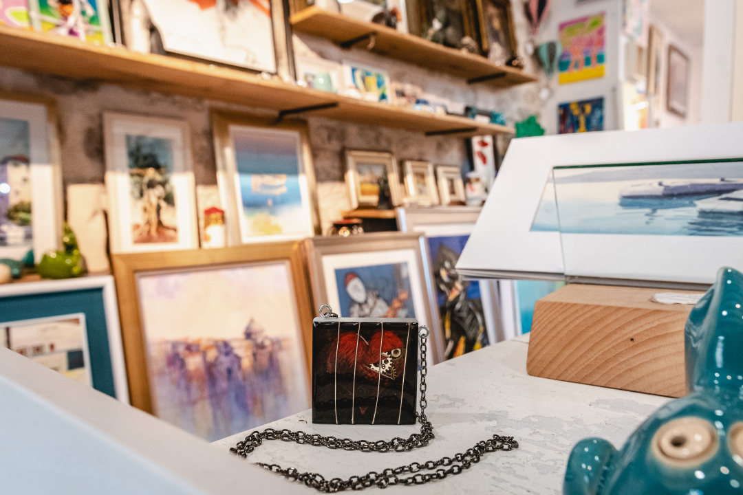 Galerija Juraj Dalmatinac za Valentinovo poklanja popust od 20 posto na sve!