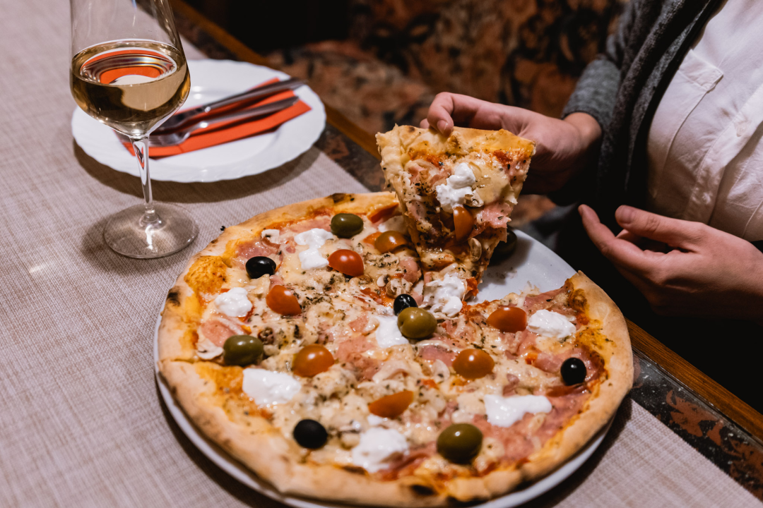 Probajte ukusne pizze nove Pizzerije Atomic na Brodarici! 