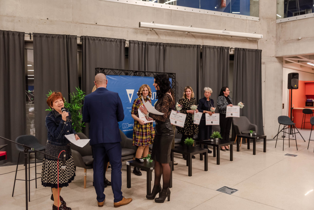 Profesorica violončela Vanja Bošnjak nova je 'Šibenska grandeca': Mladena Baran Jakelić ikona je stila 