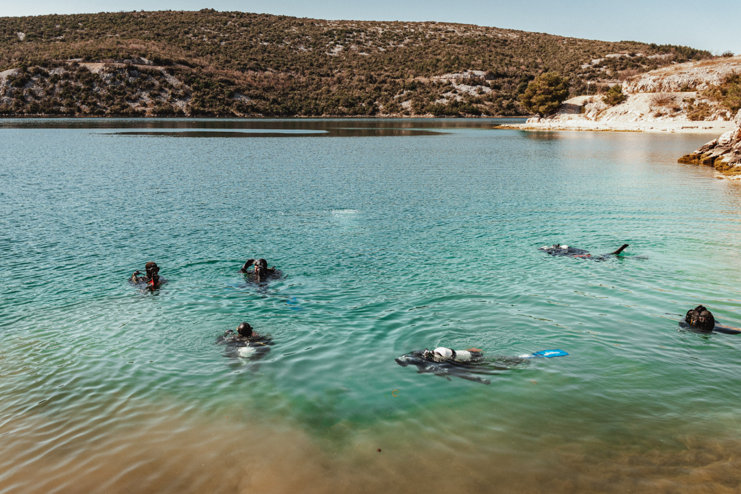 Odrađena akcija čišćenja podmorja i plaže u Zatonu: 'Mislim da smo izvadili oko 3-4 tone, ali ima toga još'  
