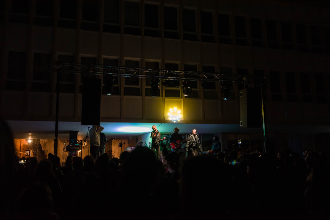 Sjajna atmosfera na koncertu Elementala: Publika u glas pjevala sve hitove, pogledajte kako je bilo  