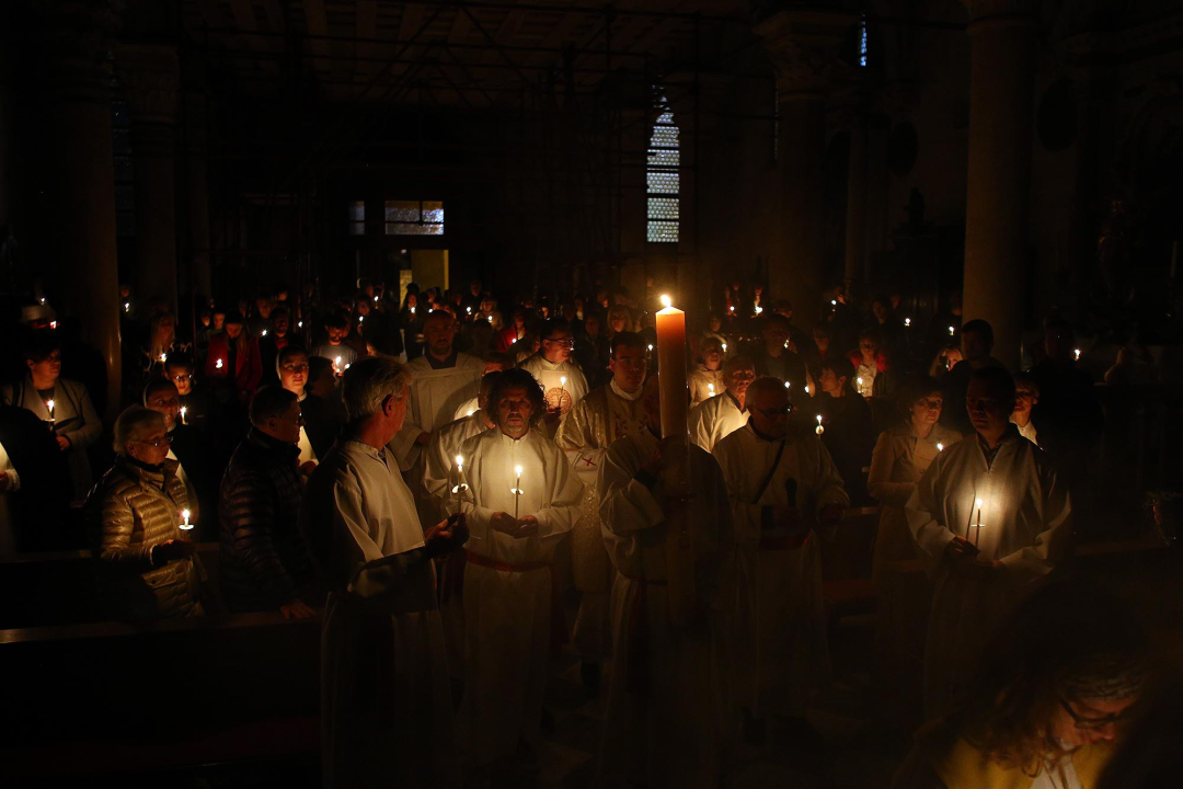 Vazmeno bdijenje u katedrali svetog Jakova: 'Božji darovi nisu privremeni, nisu prolazni'