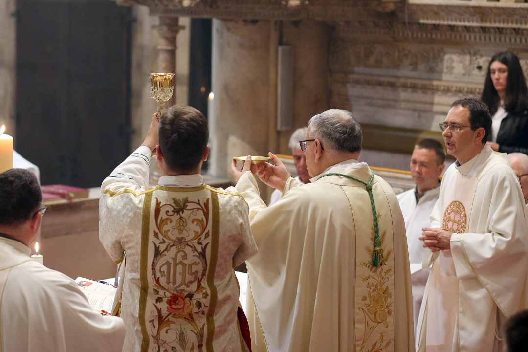 Vazmeno bdijenje u katedrali svetog Jakova: 'Božji darovi nisu privremeni, nisu prolazni'